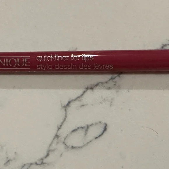 Clinique Set - Ready in 5: berry sweet ($99 value) - Picture 8 of 10